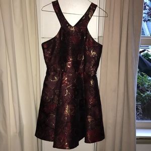 Maroon golden rose dress